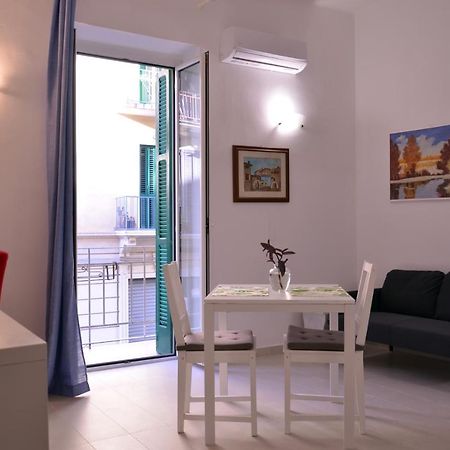 Meme Apartment Бари Екстериор снимка