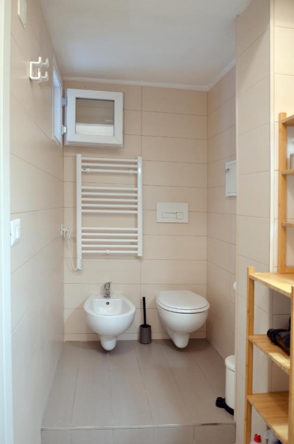 Meme Apartment Бари Екстериор снимка